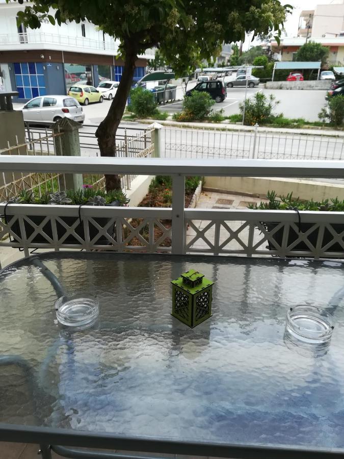 Apartment Ey Zhn Néa Khilí エクステリア 写真